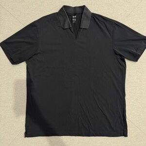 Uniqlo Men's Black Polo Shirt
